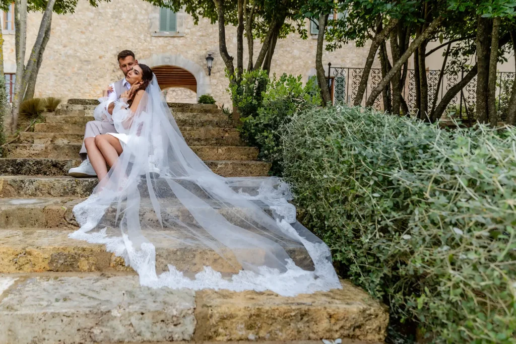 Hochzeitsfotograf Bielefeld Braut und Bräutigam innige Pose (3)