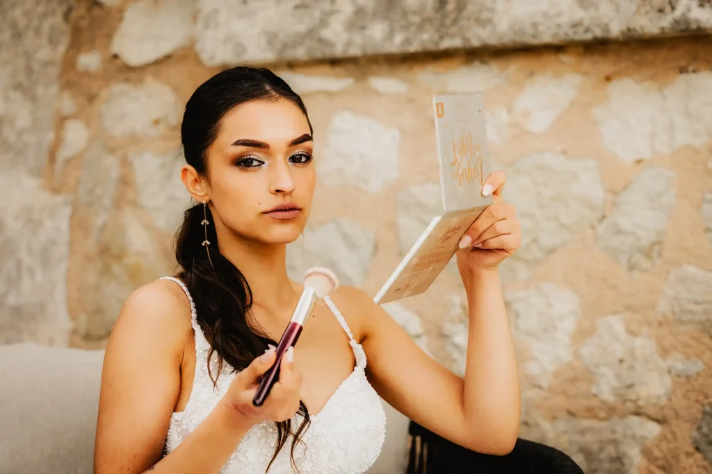 Hochzeitsfotograf Bielefeld Die Emotionale Szenen während des Make ups am Morgen der Hochzeit